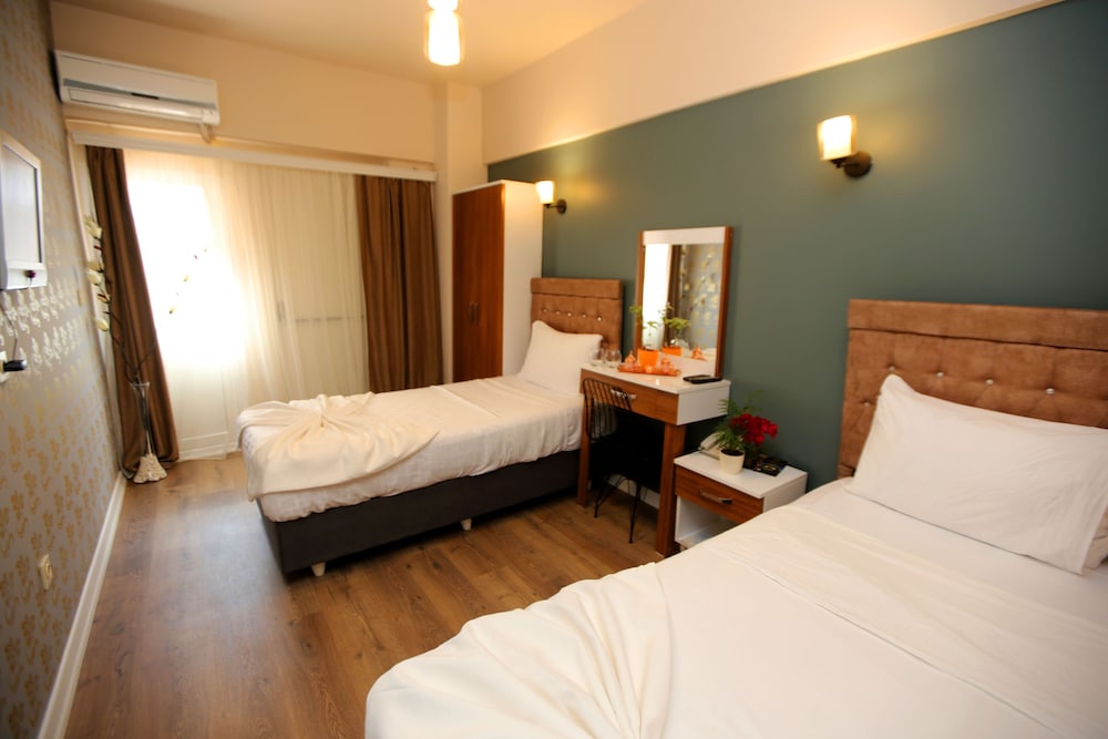 Senyor Garden Hotel 17/50