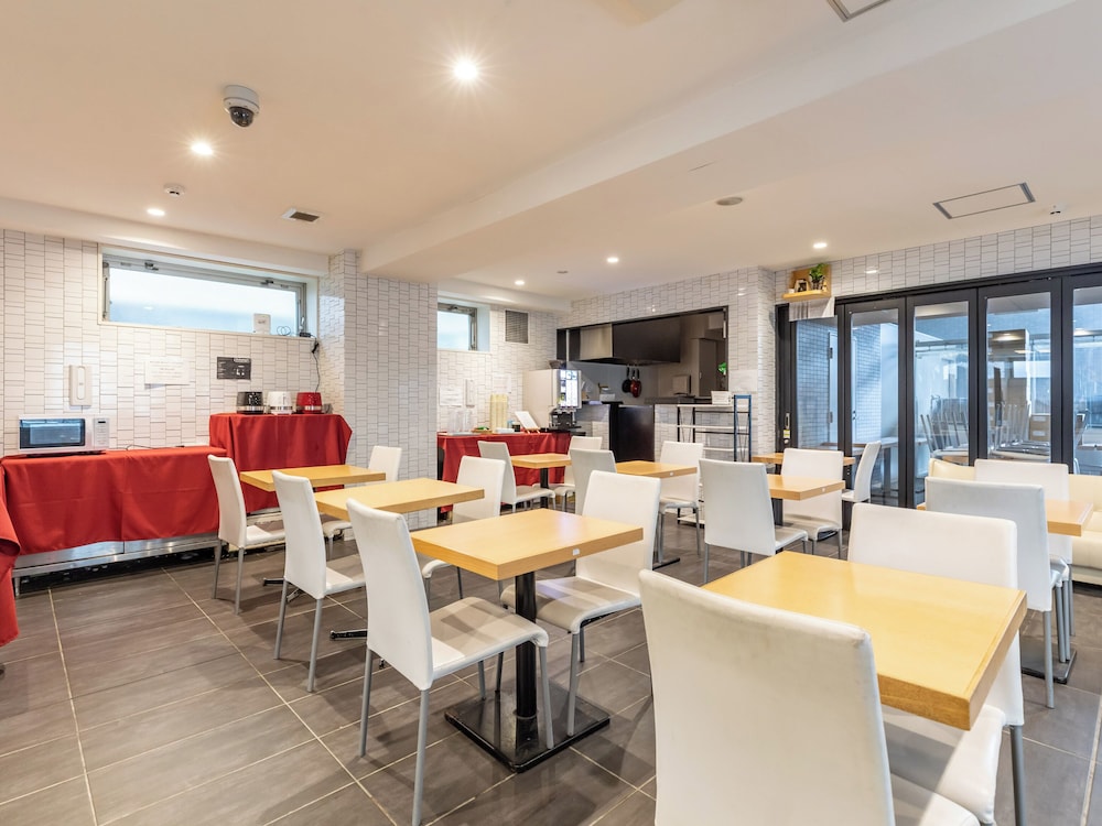 Hotel Excellence Enmachi Ekimae 33/42