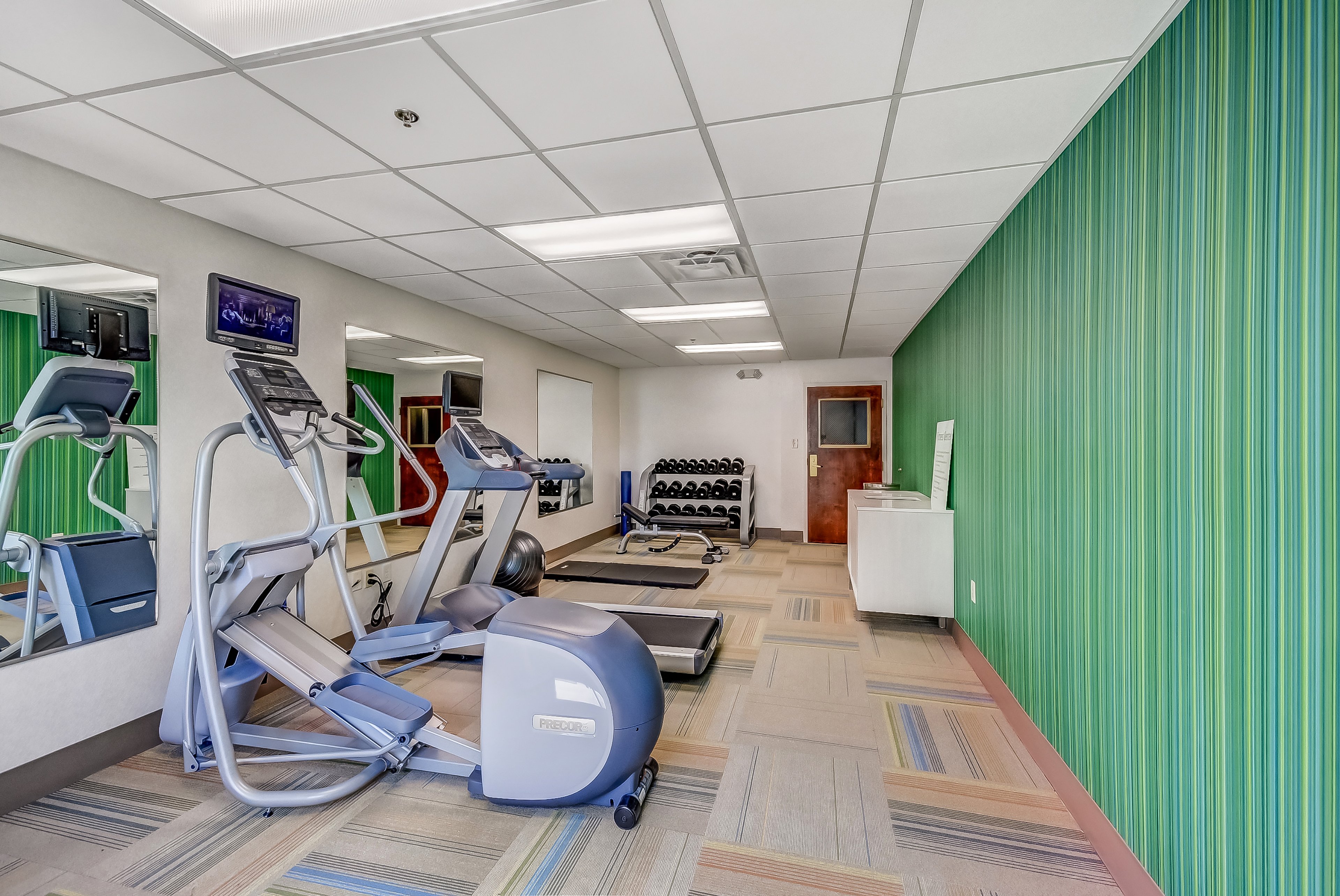 Holiday Inn Express Suites Greenville Airport 41/70