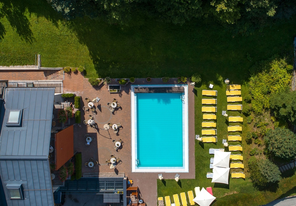 Hotel Der Waldhof Zell Am See 29/35