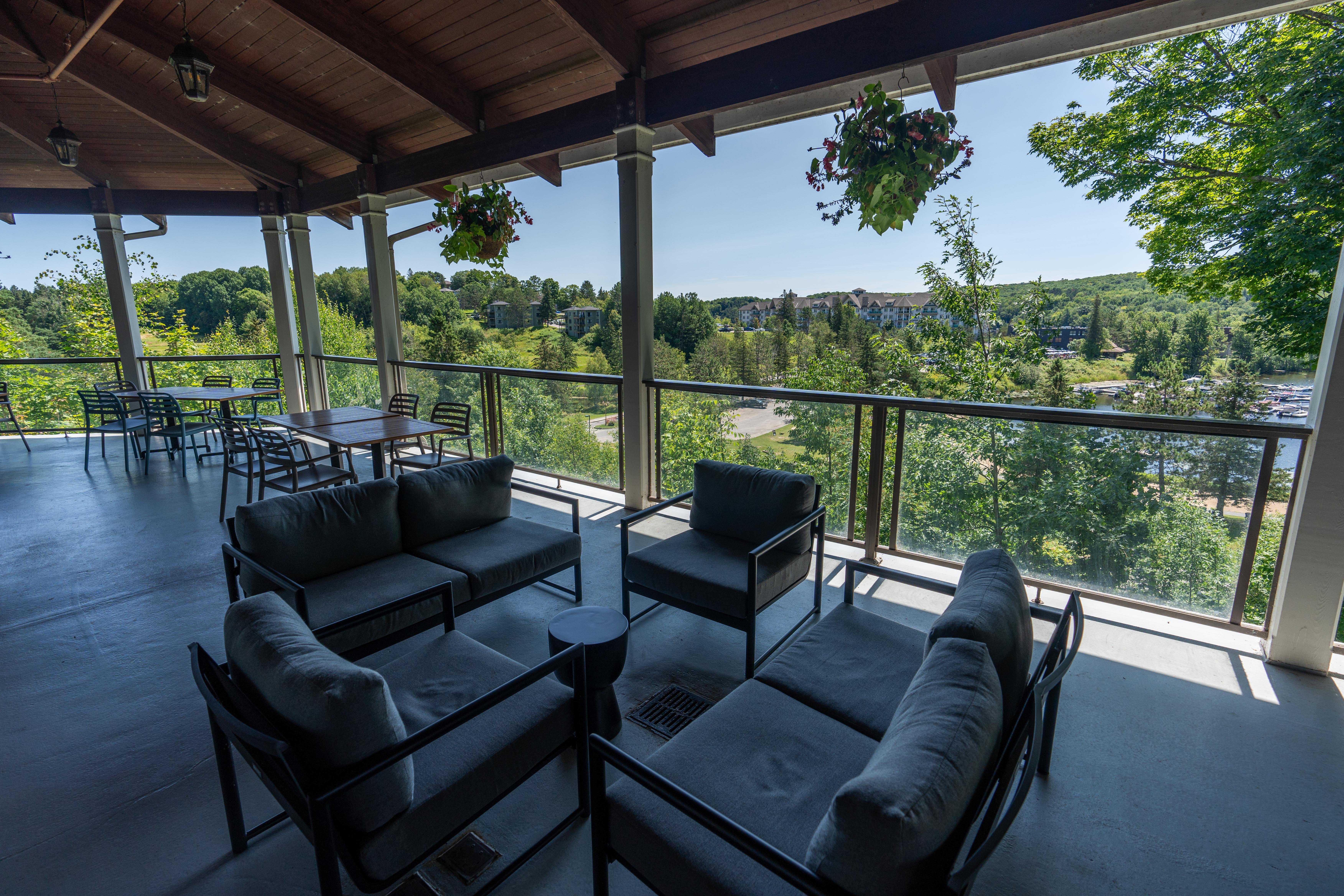 Deerhurst Resort 31/50