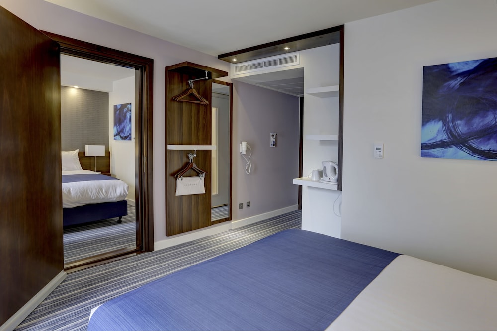Holiday Inn Express London - Excel 16/64