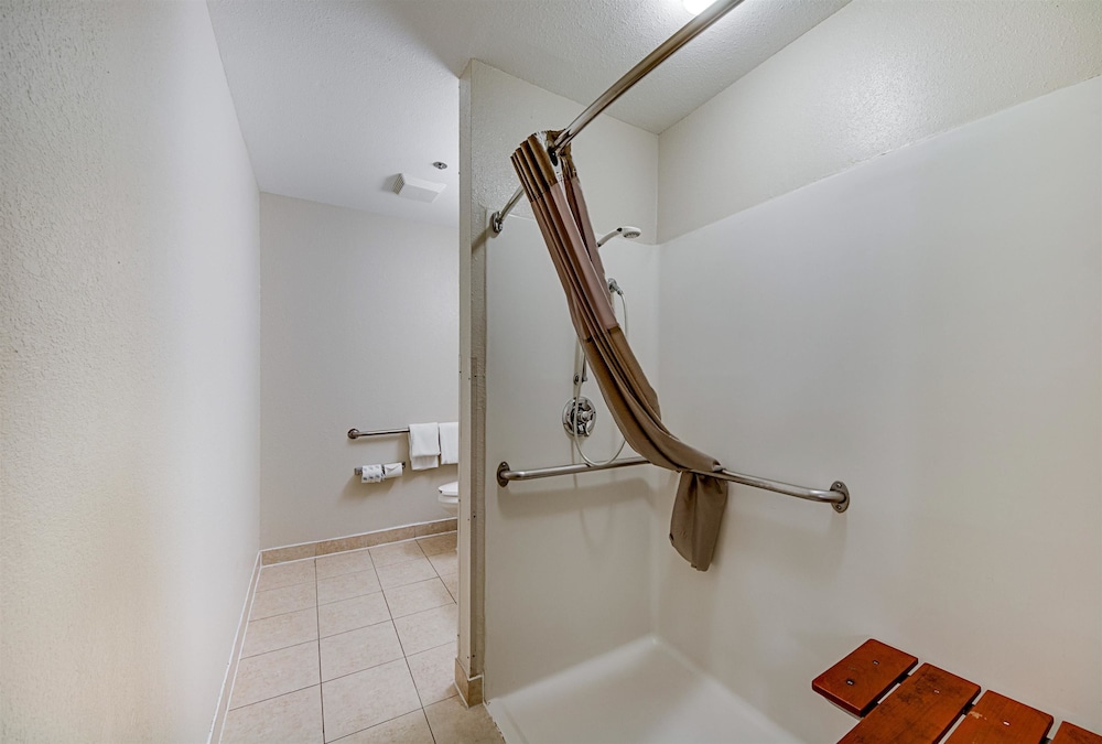 Motel6 McAllen, TX - East 32/60