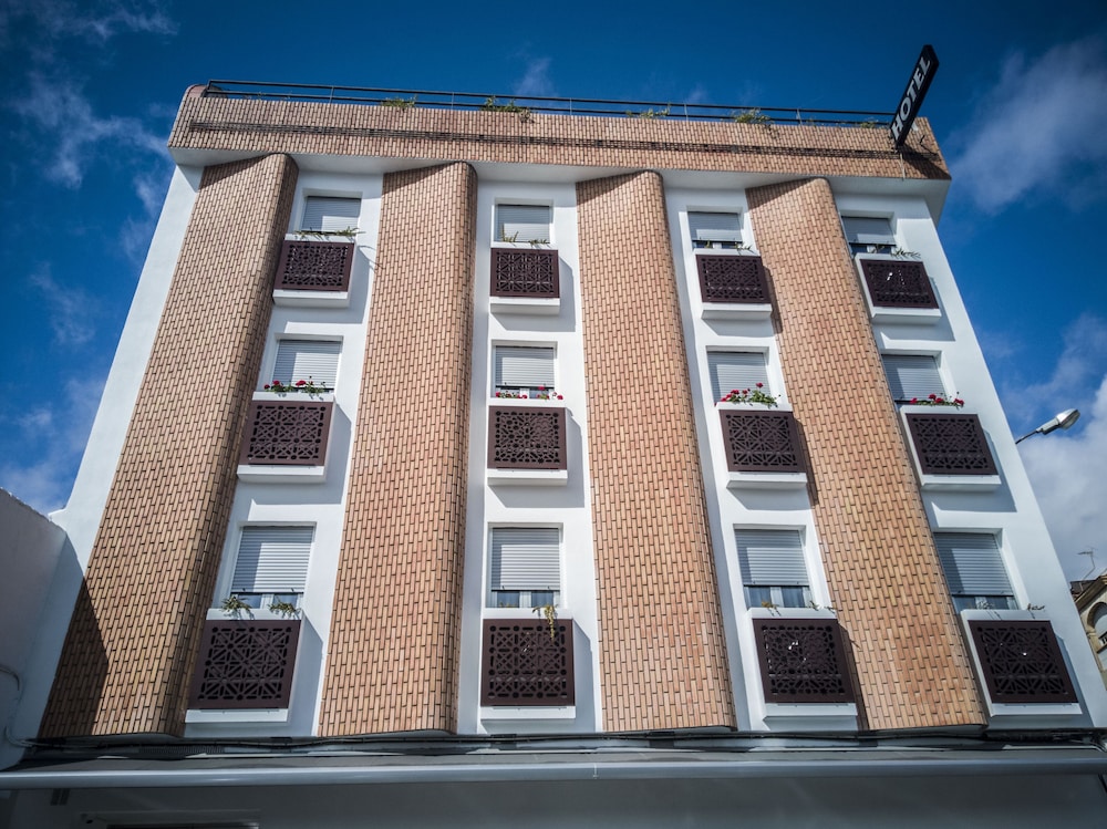 Hotel Abadi 3/48