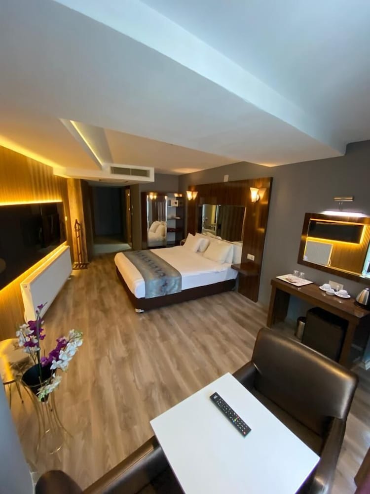 Yucel Hotel 13/50