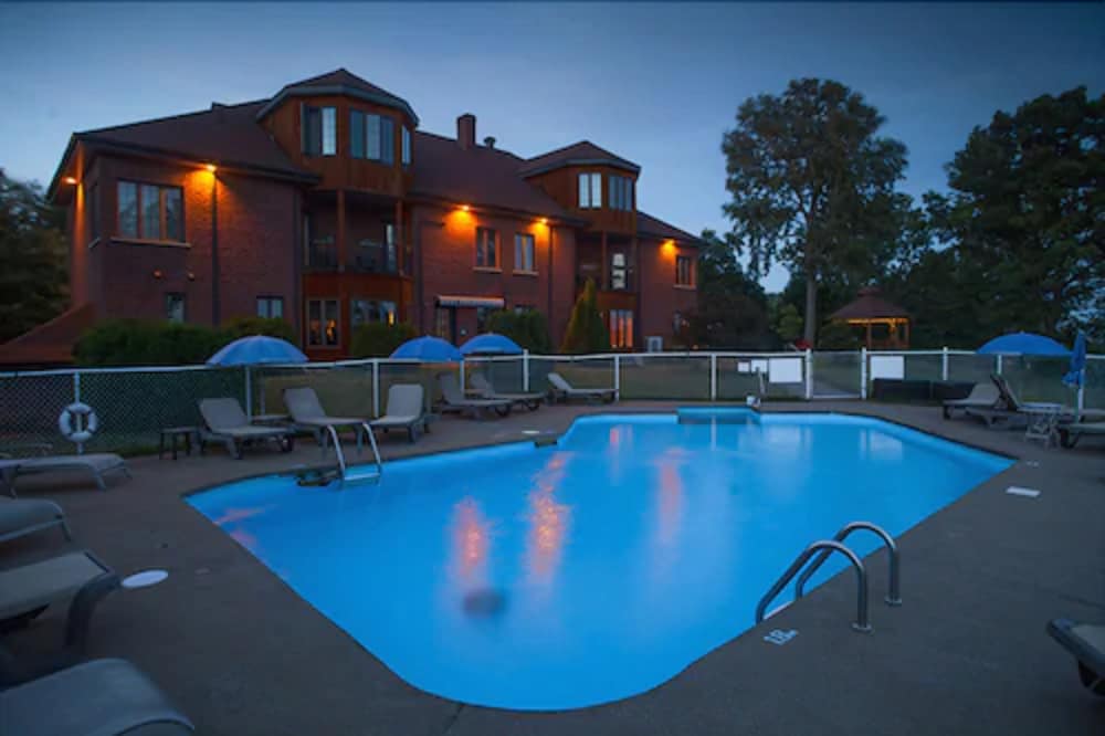 L Auberge Du Lac St Pierre 6/50