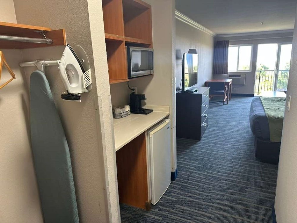 Coratel Inn and Suites By Jasper Ocean Shores 38/50
