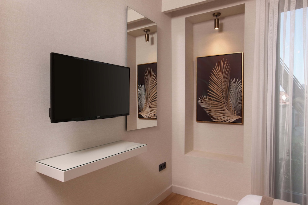 The Pearl Suites 17/29