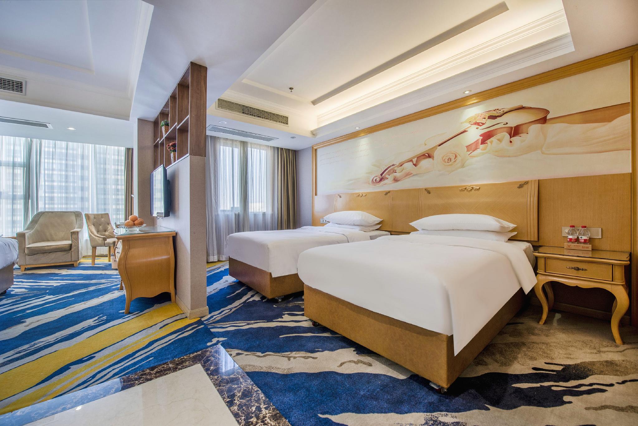 Vienna Hotel (Jiujiang Railway Station) 22/37