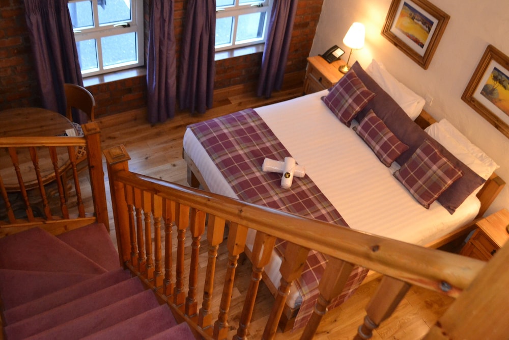 Walsh S Hotel 15/35