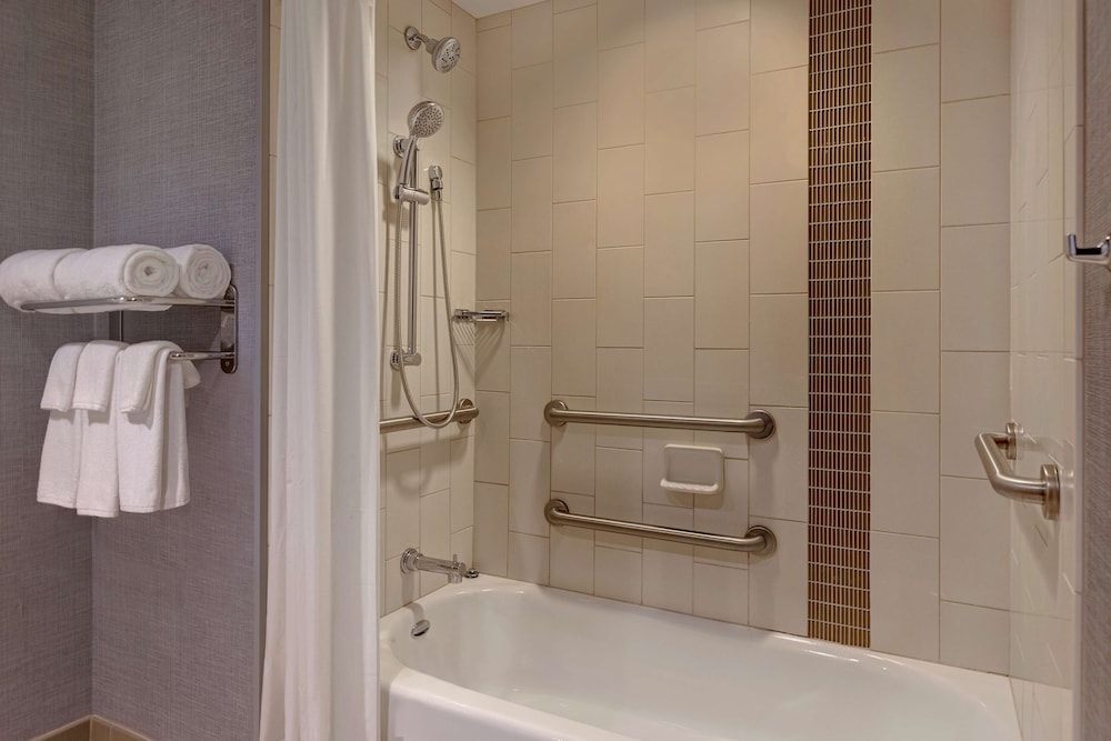 Hyatt Place Bloomington/Normal 53/56
