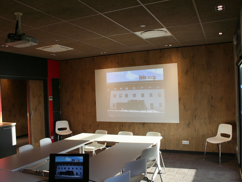 Ibis Montceau Les Mines 45/47