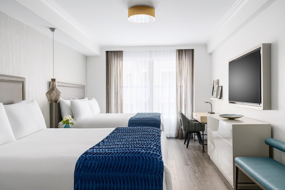 SUPERIOR, 2 QUEEN BEDS, ACCESSIBLE