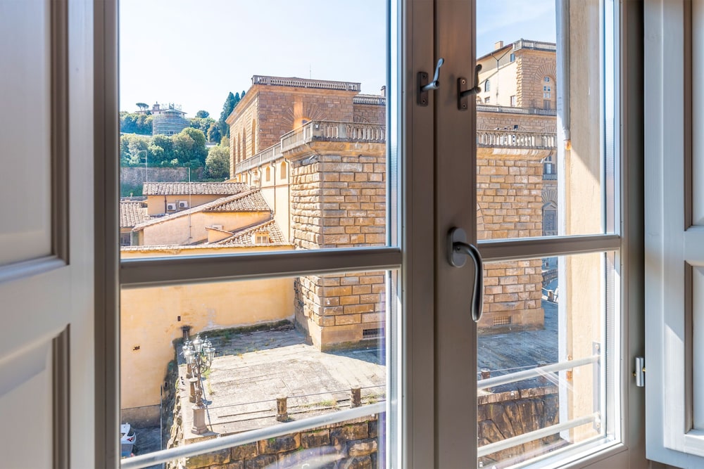 Genteel Home Piazza Pitti 11/43