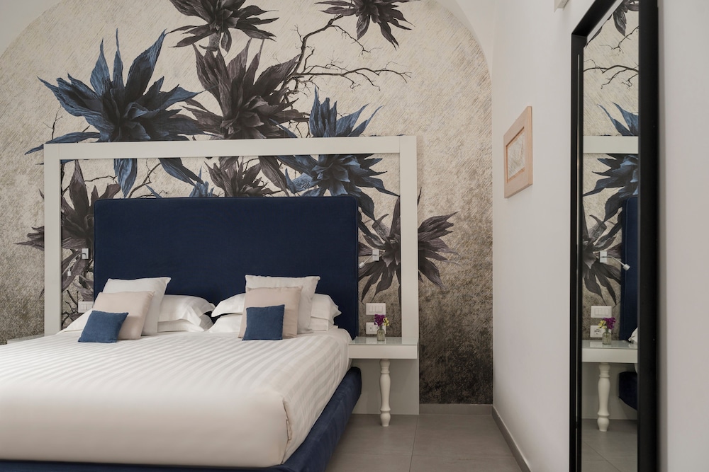 Savoia Hotel 24/80