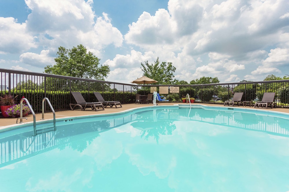 Hampton Inn Manassas 29/51