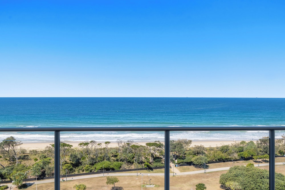 Beach On Sixth 45/49
