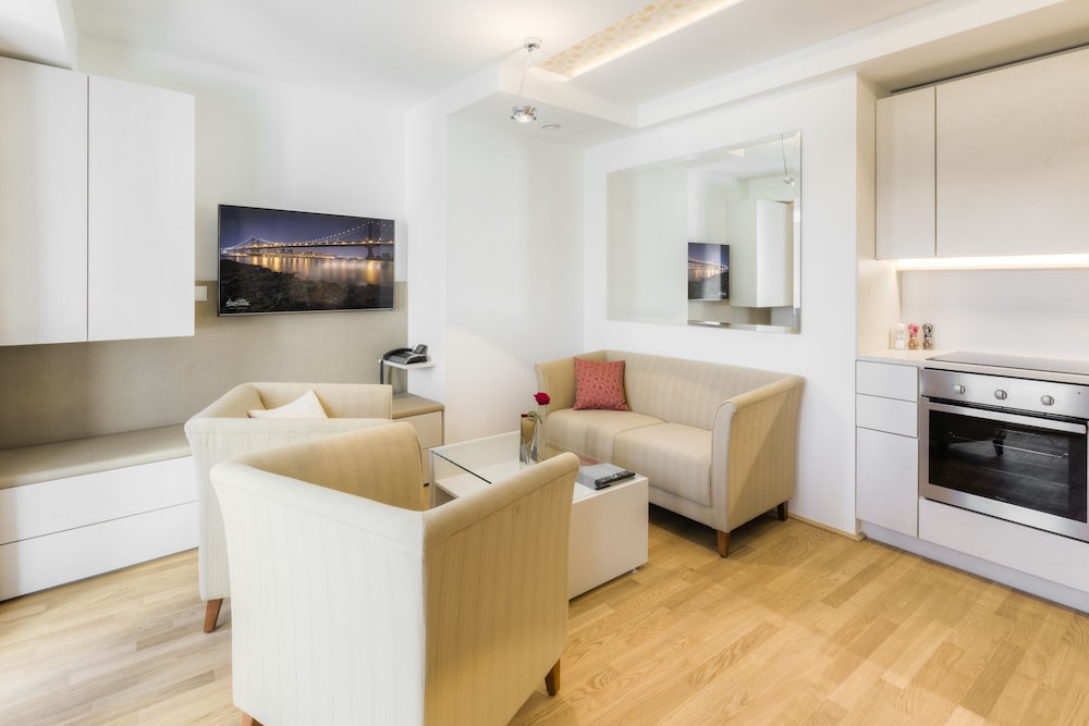 Vienna Grand Apartments Danube 38/55