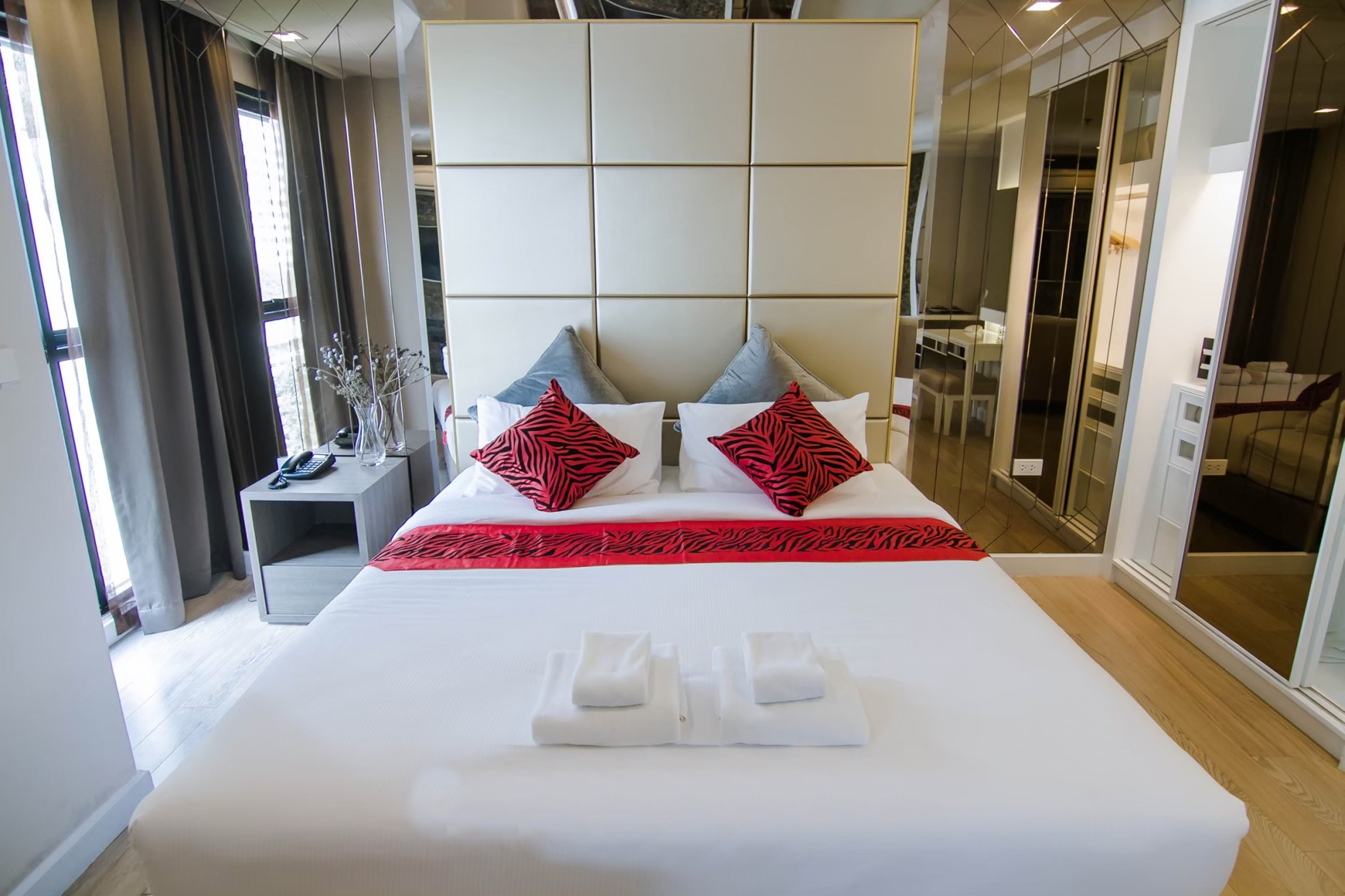 Executive, Suite, King Bed
