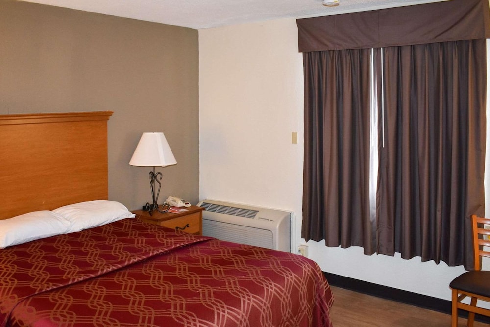 Mho Hotel Bordentown 14/37