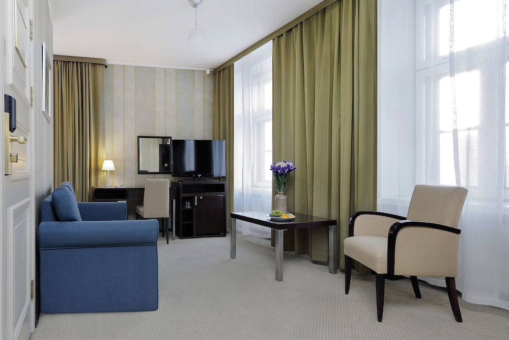 Hestia Hotel Barons 35/50