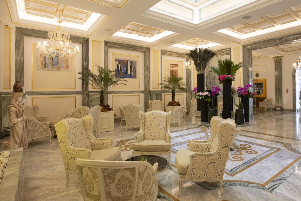 Aleph Rome Hotel Curio Collection by Hilton 50/63