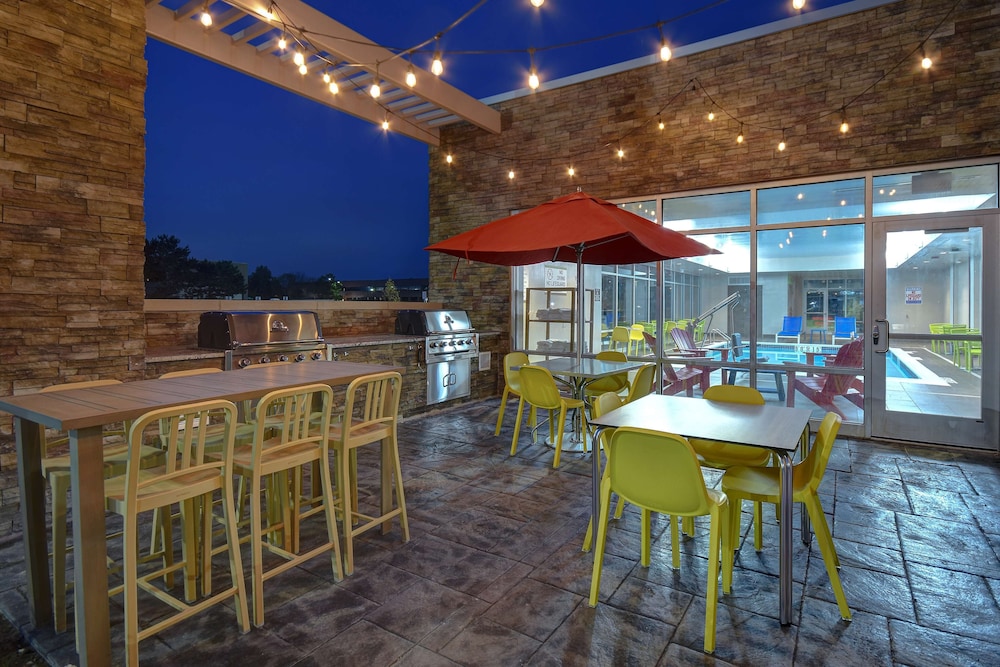 Home2 Suites by Hilton Detroit-Troy, MI 33/43