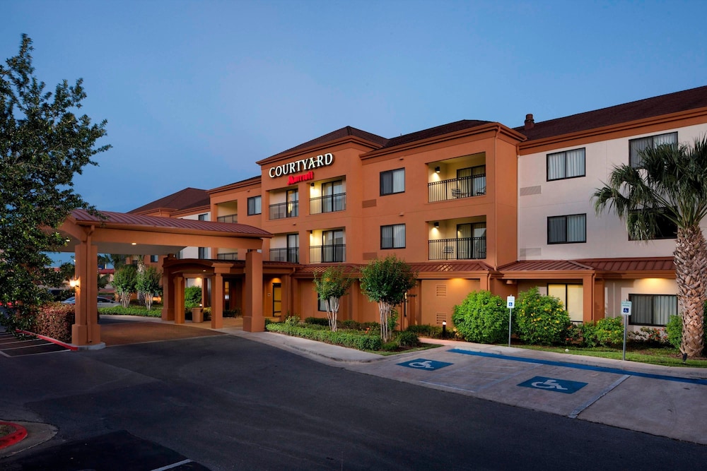 Courtyard Brownsville 3/41