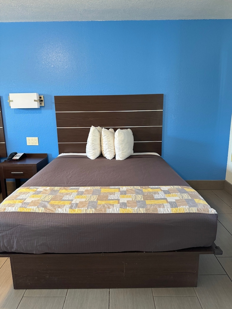 American Inn Punta Gorda 14/35