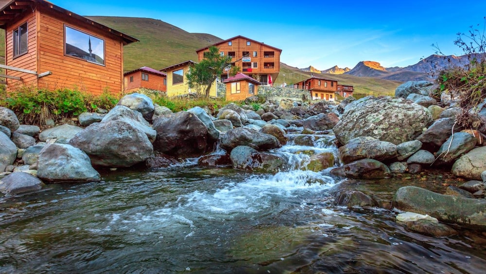 Yedigoller Hotel & Restaurant 24/47