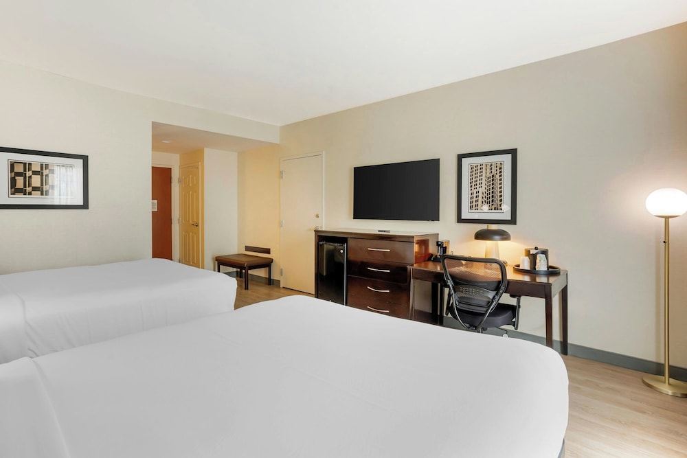 Standard, 2 Queen Beds