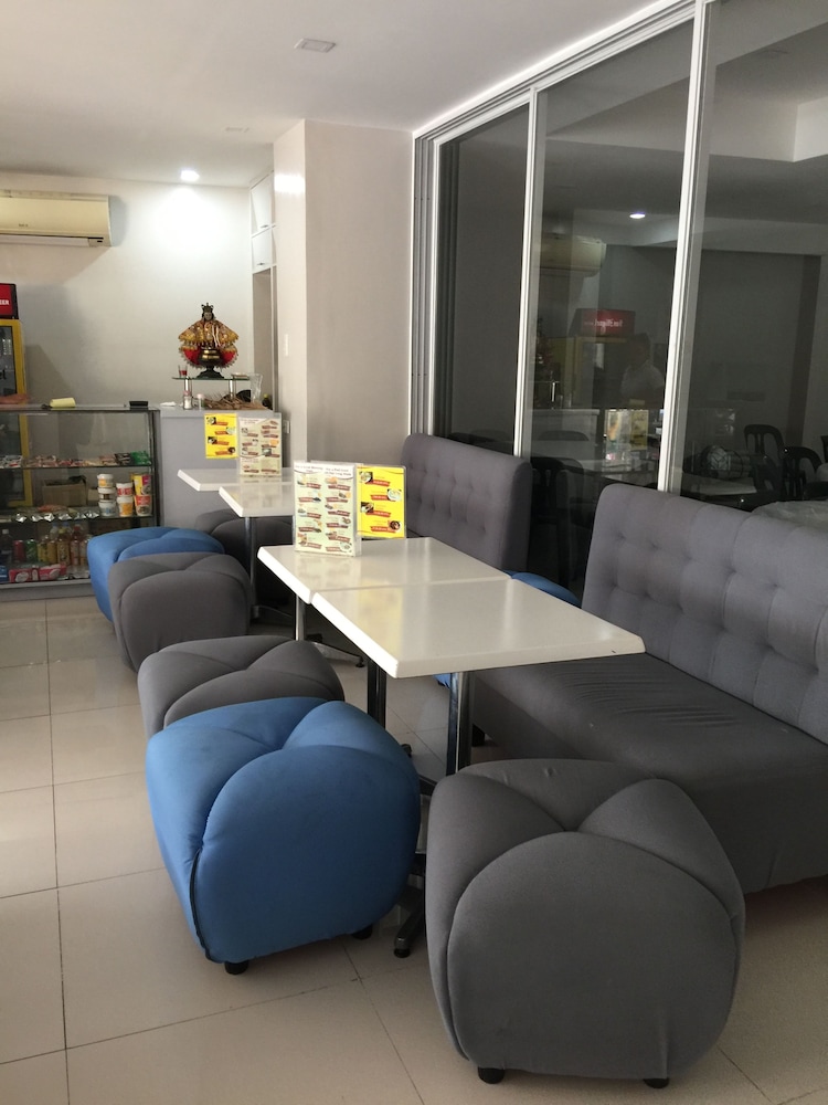 Sampaguita Suites Plaza Garcia 15/20
