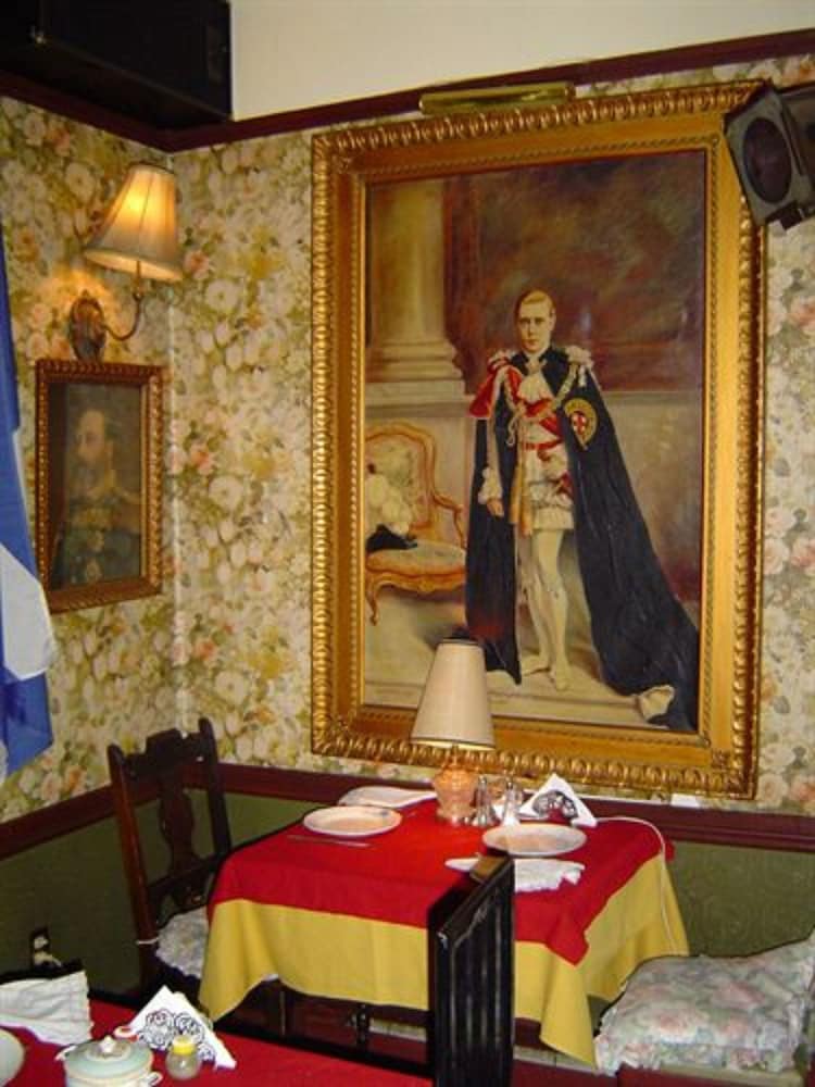 Pimblett's Downtown Toronto B&B 21/47