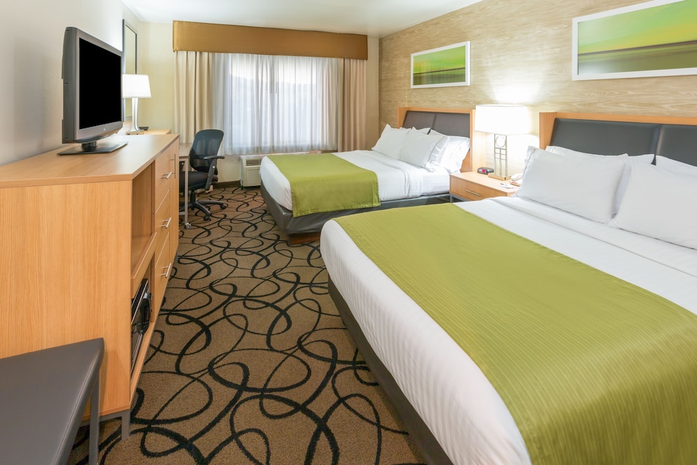 Holiday Inn Express Hotel & Suites Henderson 19/71