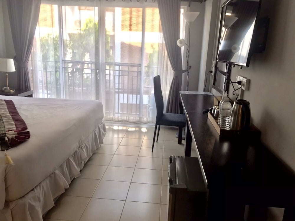 RATANA HOTEL CHIANG MAI 26/49