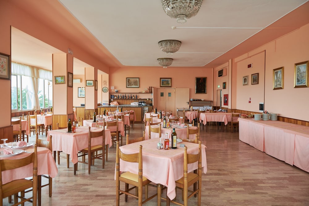 Hotel Caesar 27/43