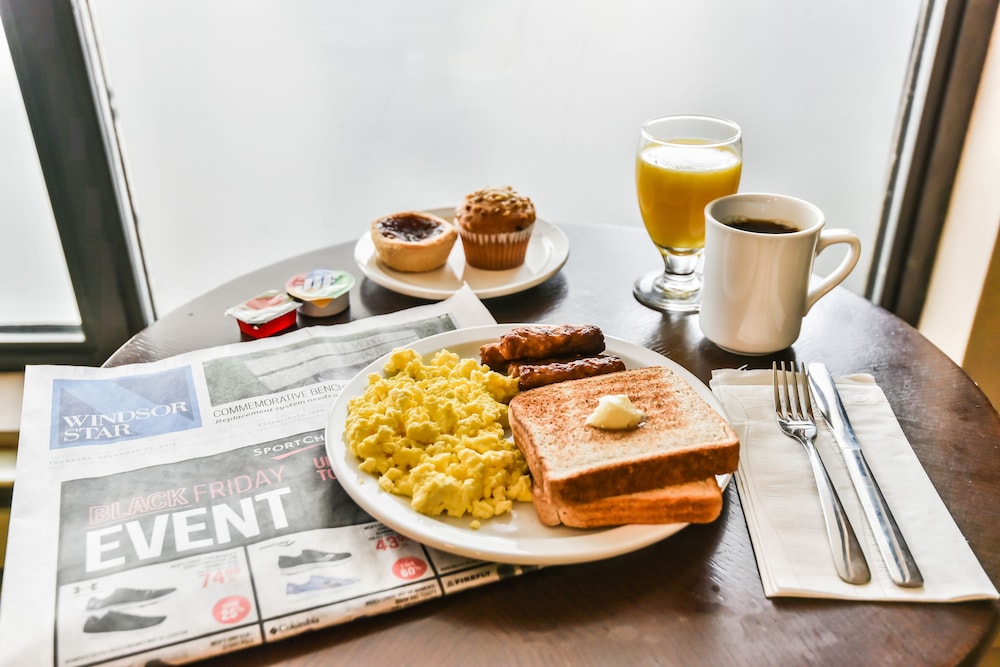Comfort Inn & Suites Ambassador Bridge 28/39