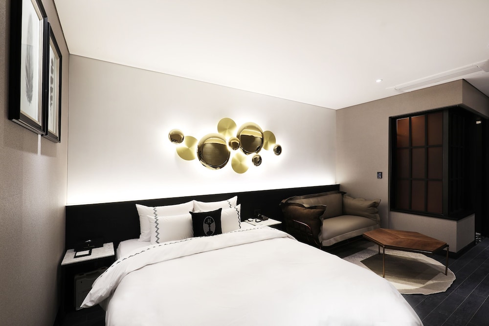 Mari Hotel 6/50