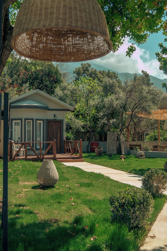 Beach 222 Oludeniz 40/50