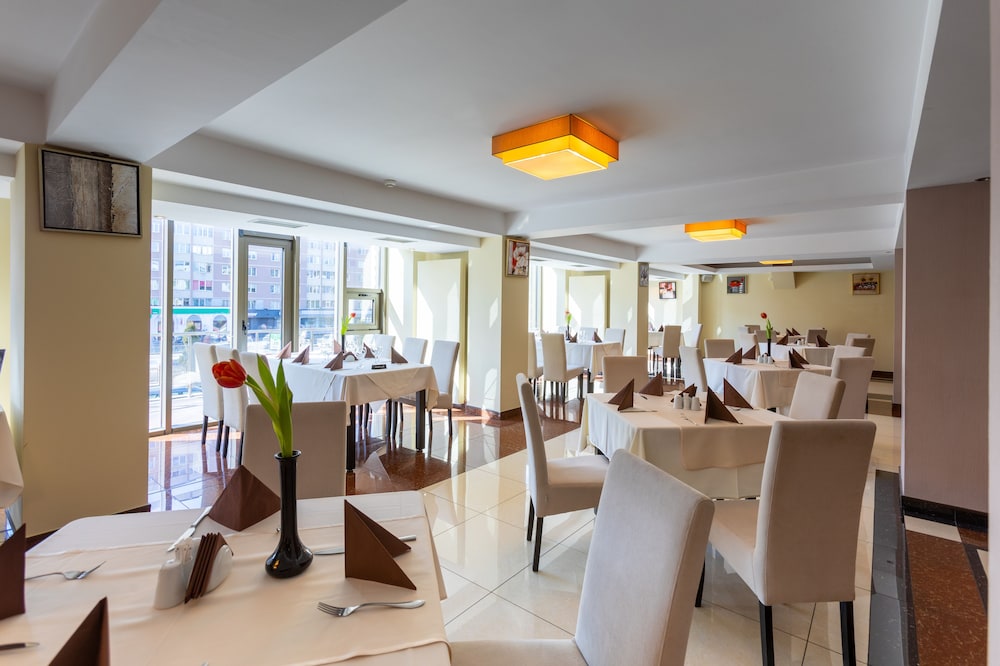 Golden Time Hotel 53/62