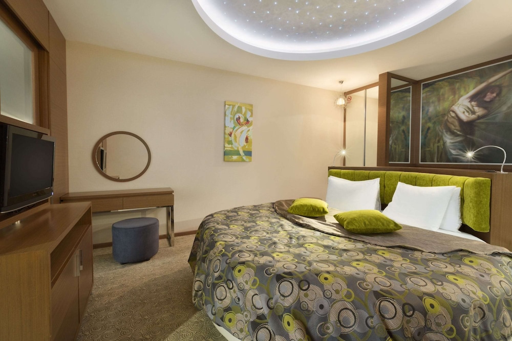 Ramada by Wyndham Podgorica 3/43
