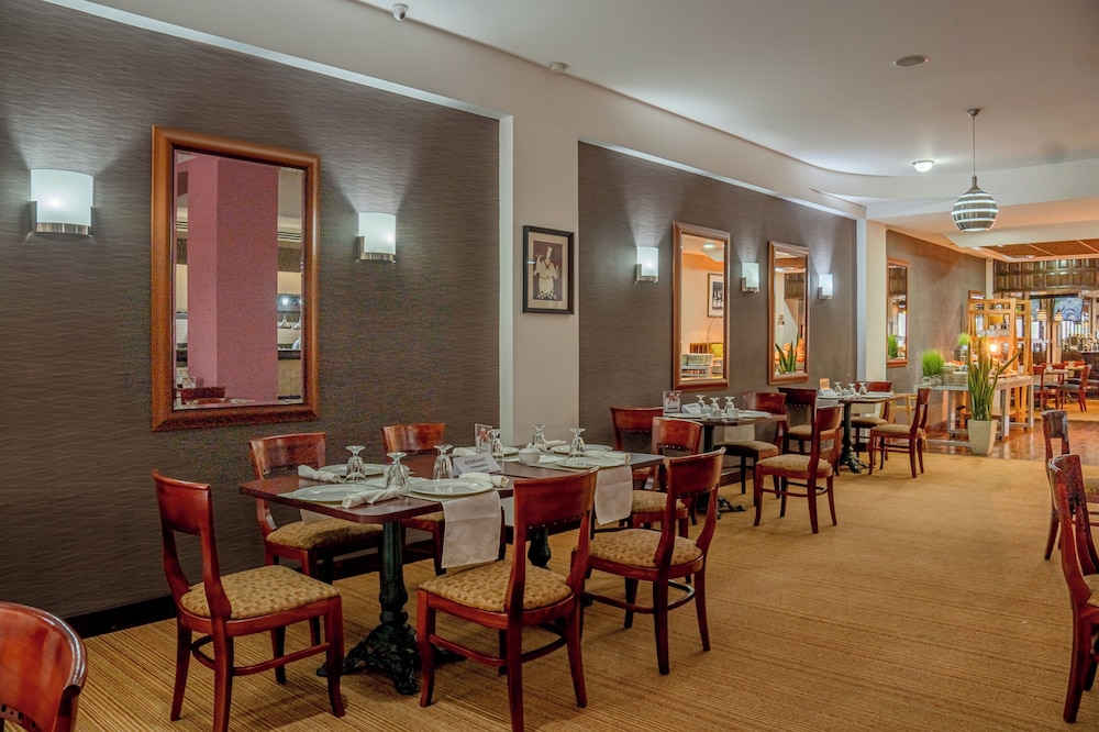 Plaza San Martin Hotel 55/69