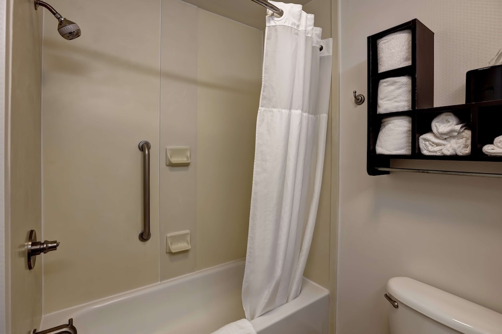 Hampton Inn Atlanta/Woodstock 10/34