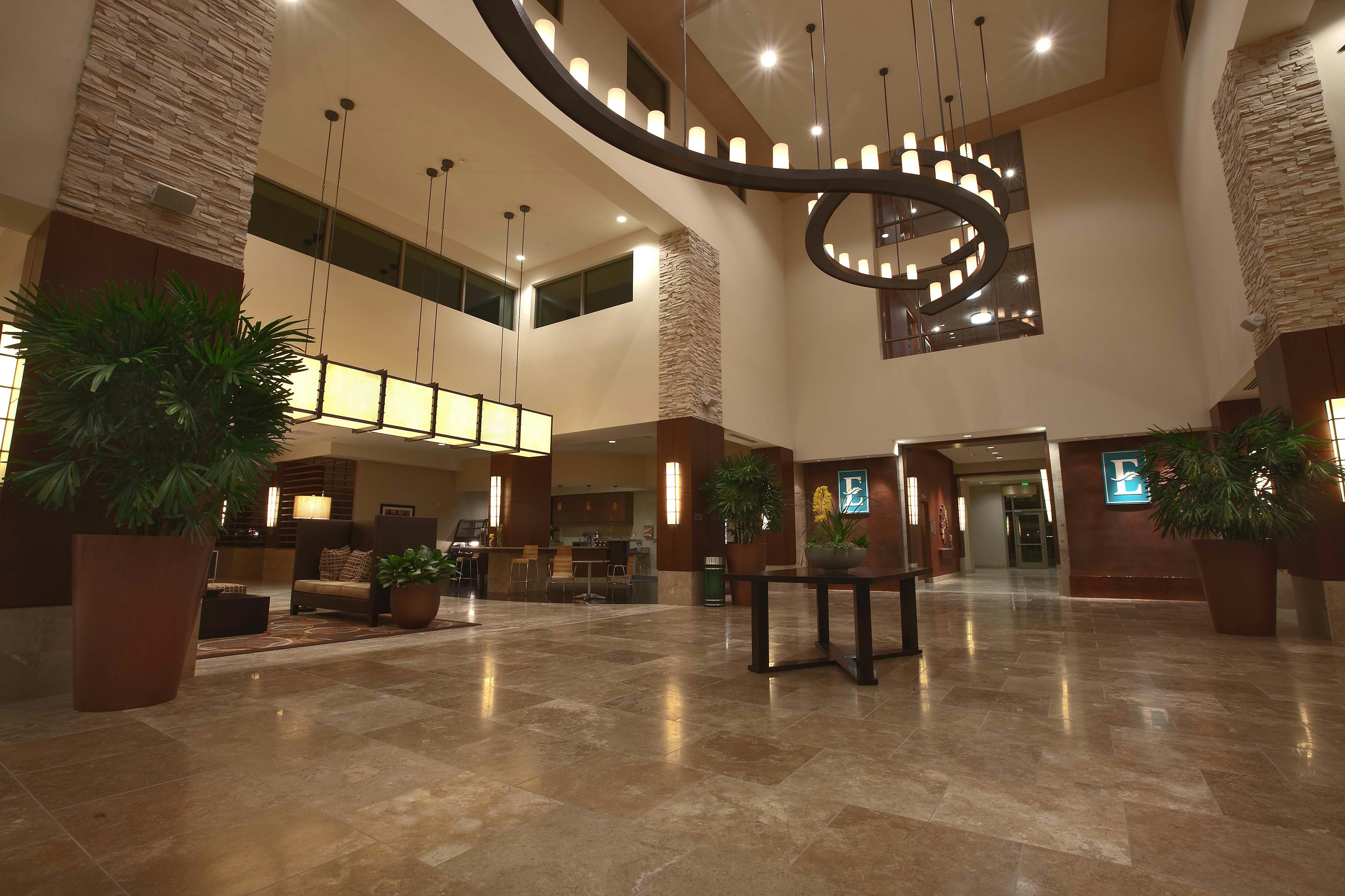Embassy Suites Palmdale 34/63