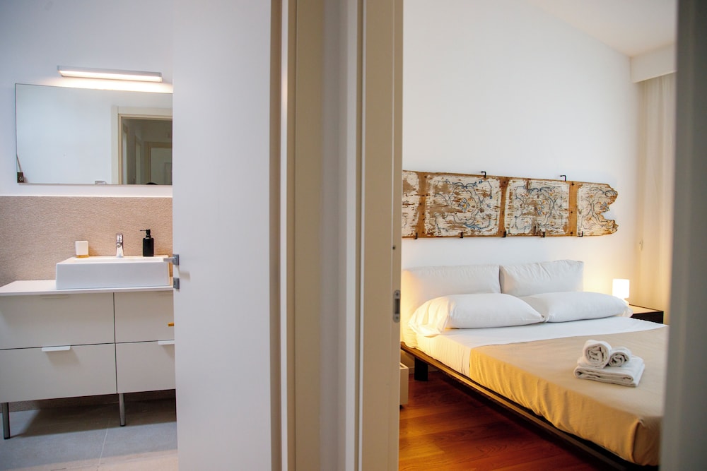 3 BEDROOMS, DELUXE, PENTHOUSE, SEA VIEW