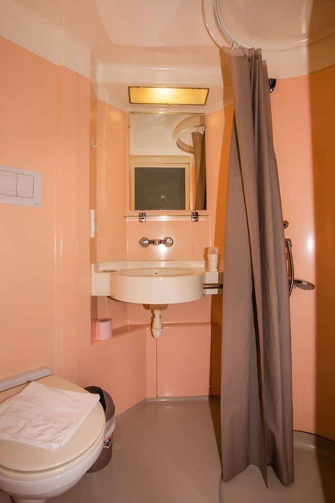 Hotel Hr 50/50