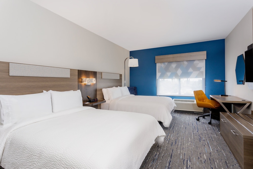 STANDARD, 2 QUEEN BEDS, ACCESSIBLE