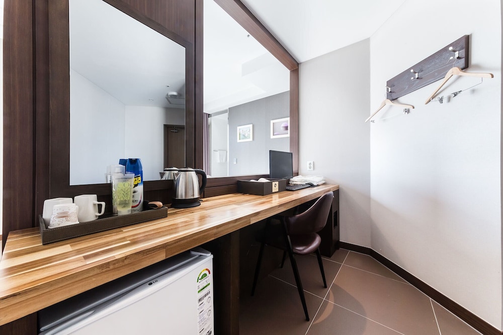 Incheon Hotel Bluemarine 50/50