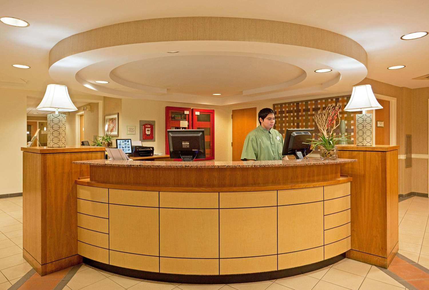 La Quinta Inn & Suites by Wyndham Boston Somerville 10/52