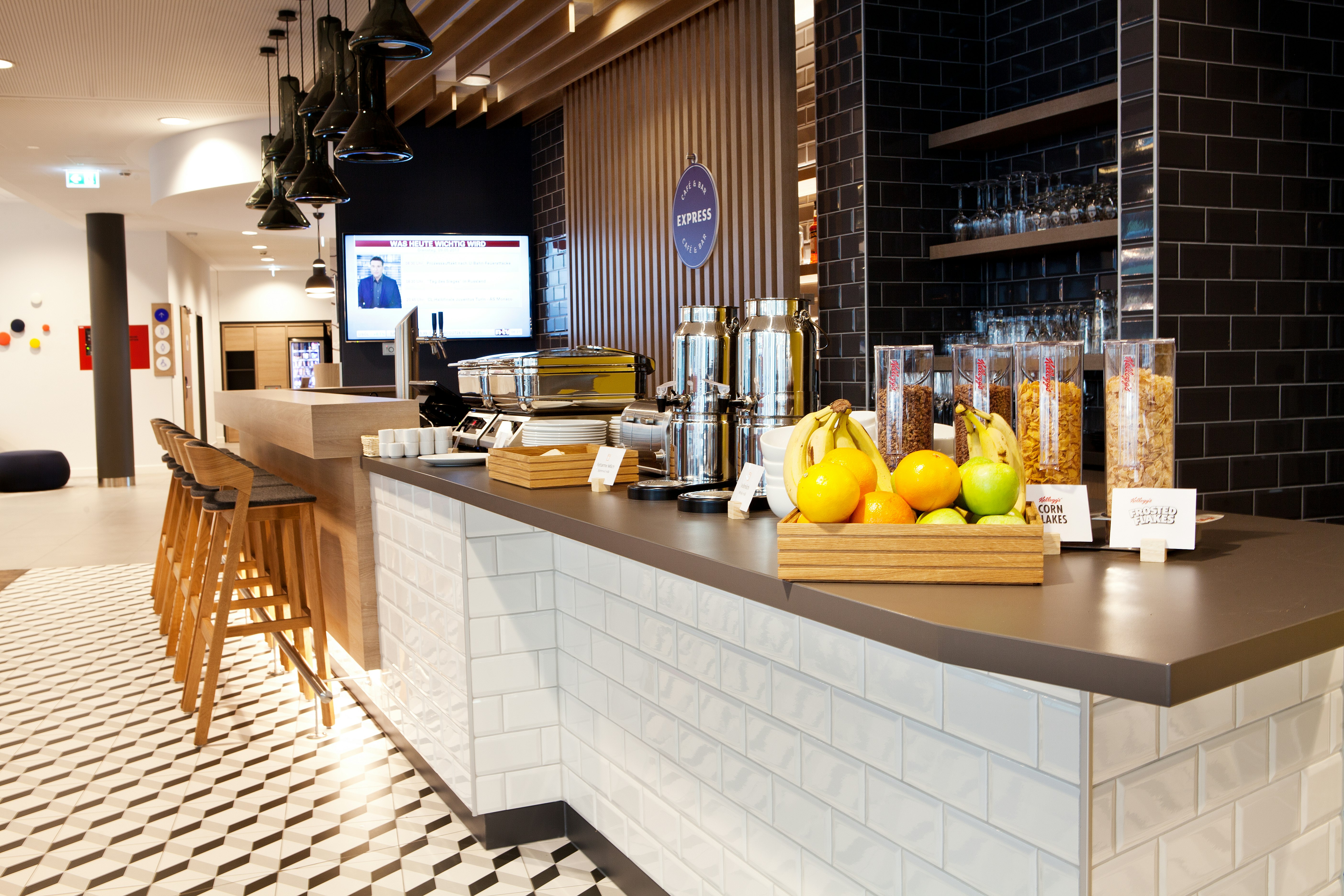 HOLIDAY INN EXPRESS SIEGEN 19/79
